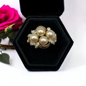 Sold! Vtg Majorica Cluster Pearl Rhinestones Gold Tone Wedding Bridal Ring 7